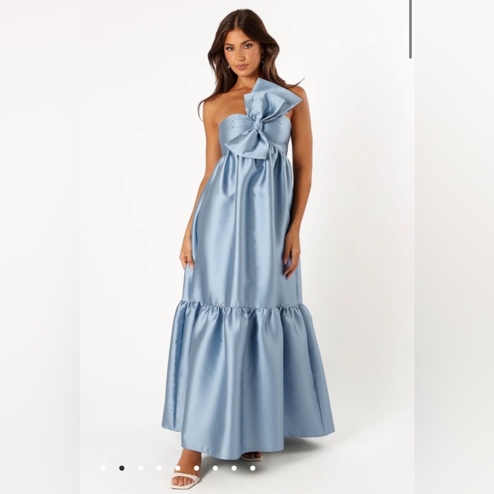 Petal and Pup BETINA BOW FRONT MAXI DRESS - BLUE